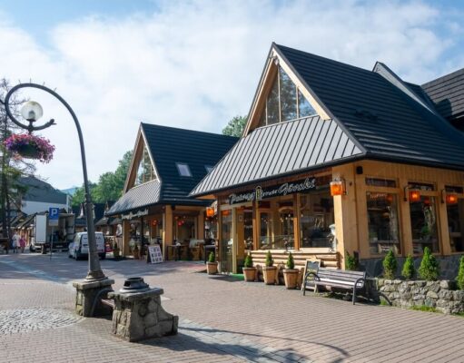 Zakopane na każdą pogodę – jak spędzić czas, gdy pogoda nie dopisuje? zakupy na Krupówkach