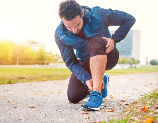 Torebka stawowa w kolanie – dlaczego jest tak podatna na kontuzje? torebka stawowa w kolanie