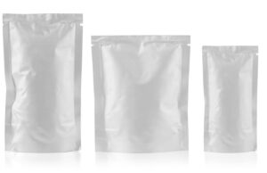 Mikroperforacja i makroperforacja folii – po co stosuje się otwory w opakowaniach? Torebki perforowane